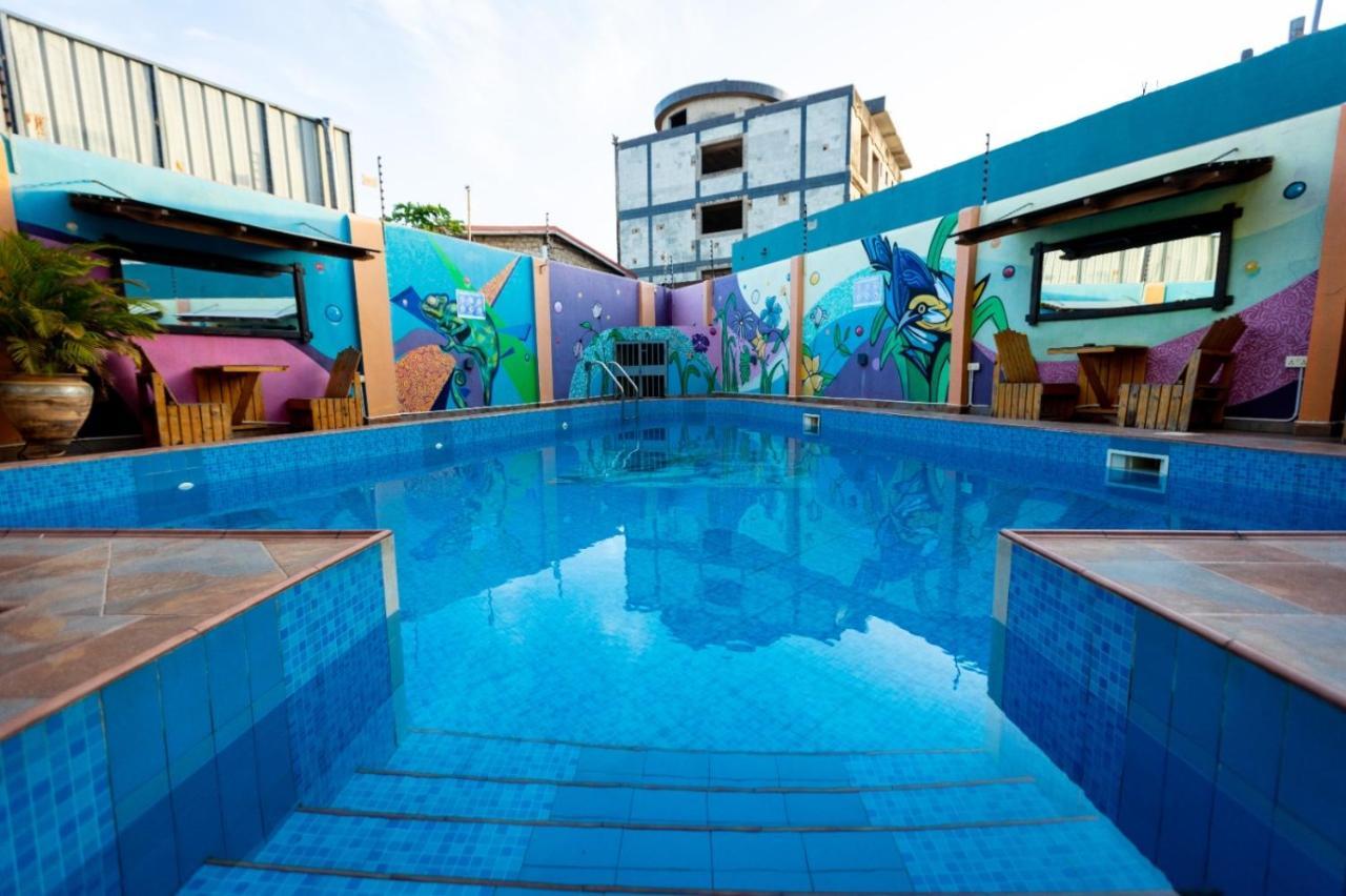 Bays Lodge, Accra Exteriör bild